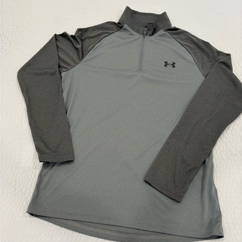 Under Armour Men's Performance Gray and Black Jacket men’s‎ size medium